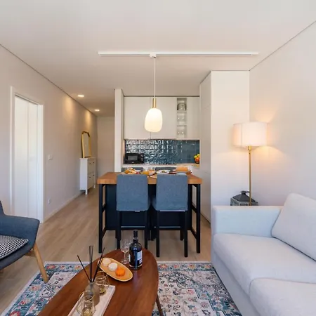 Hostwise - Modern Flat In Boavista Порту